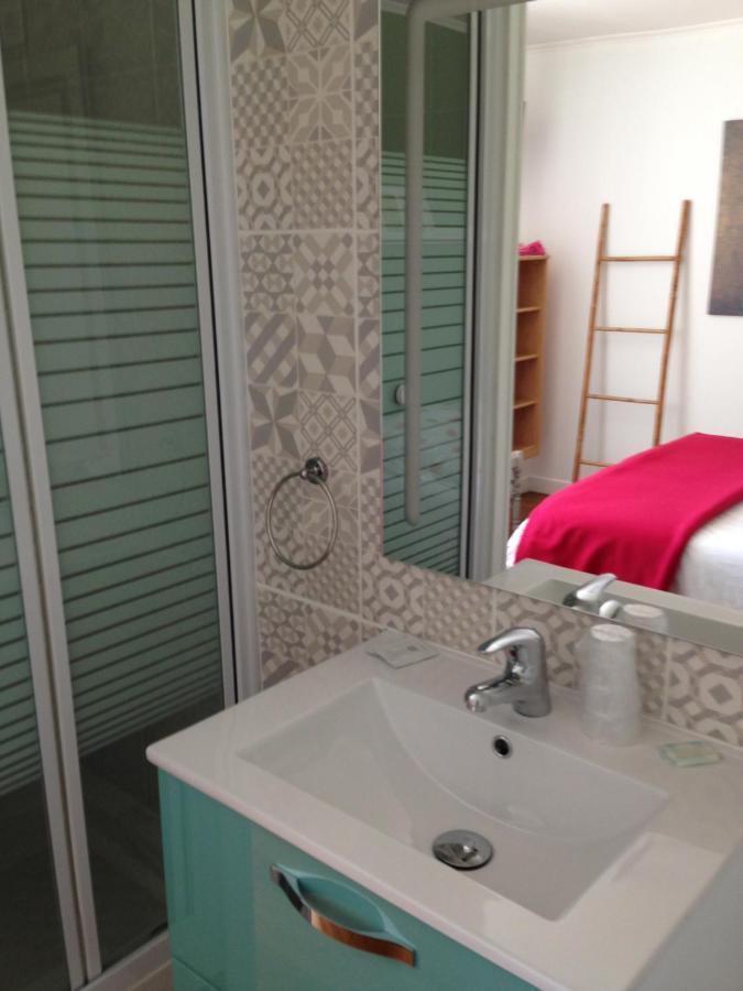 Auberge De La Roque La Roquette Екстер'єр фото