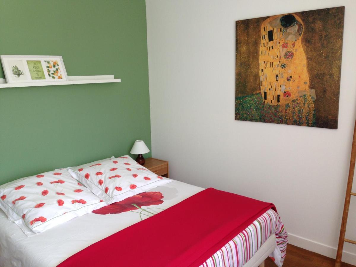 Auberge De La Roque La Roquette Екстер'єр фото